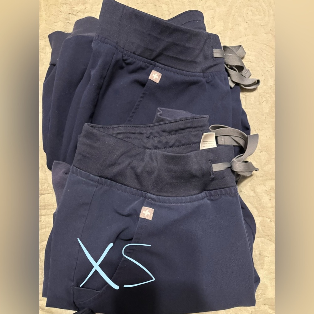 Figs Women Navy Scrub Pants